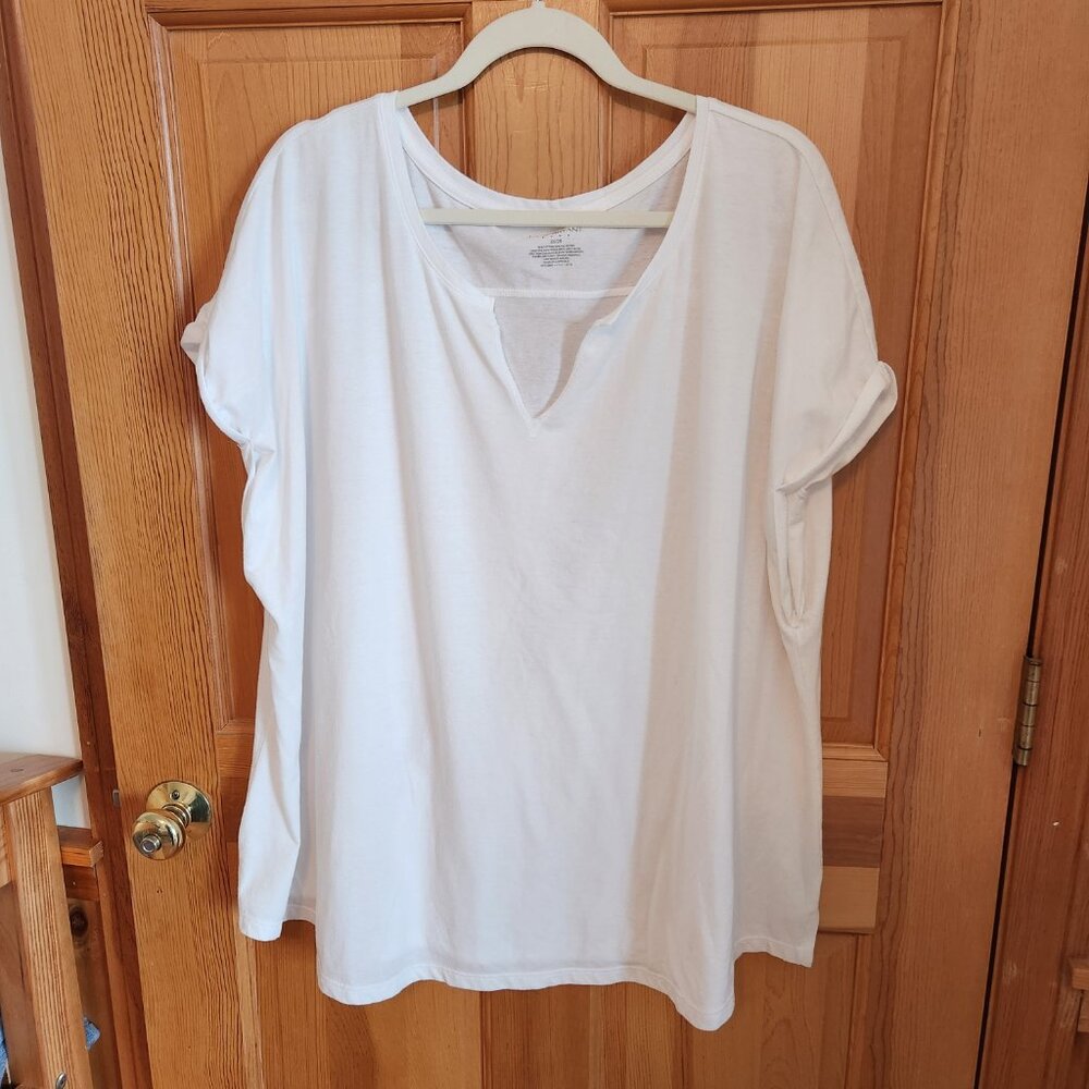 Lane‎ Bryant White Tee Size 26/28